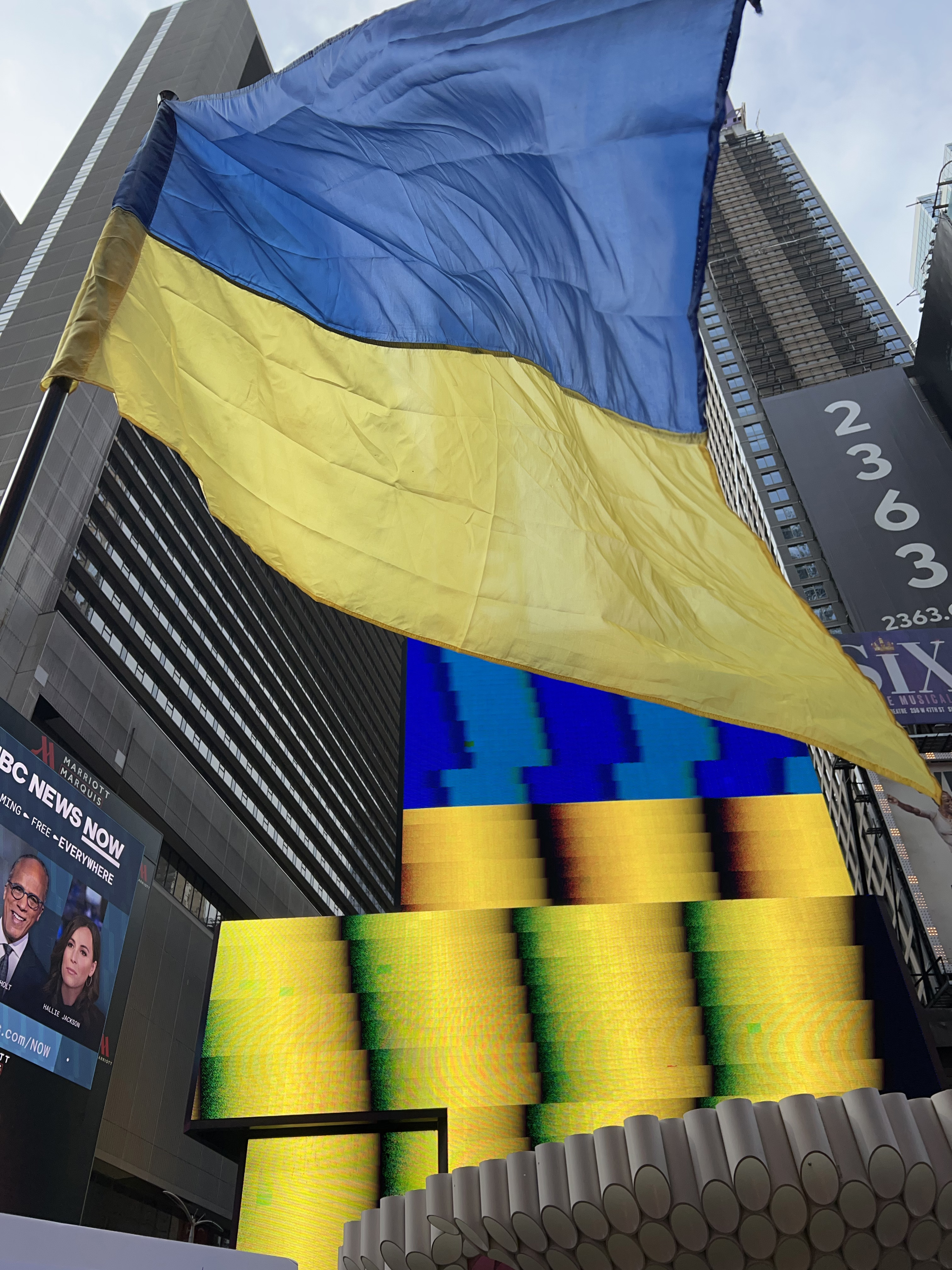 Rally in solidarity with Ukraine, Time Square, New York, March 5th, 2022. Photo by Emmanuel Guerisoli.