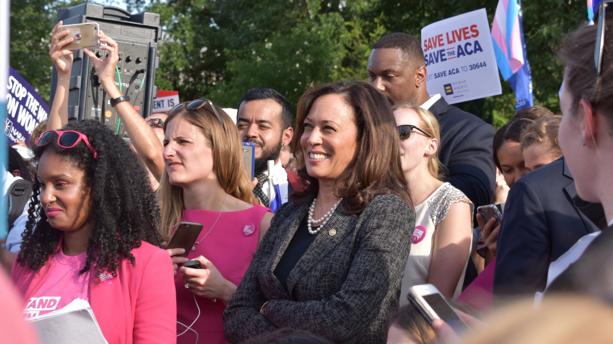 The United States Senate - Office of Senator Kamala Harris, Public domain, via Wikimedia Commons